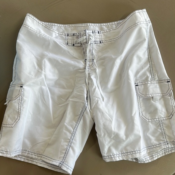 Kanu Surf Pants - White shorts